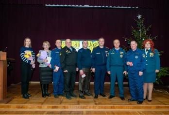 28 декабря в пожарно –спасательном центре прошло торжественное мероприятие, посвященное 33- годовщине образования МЧС России 
