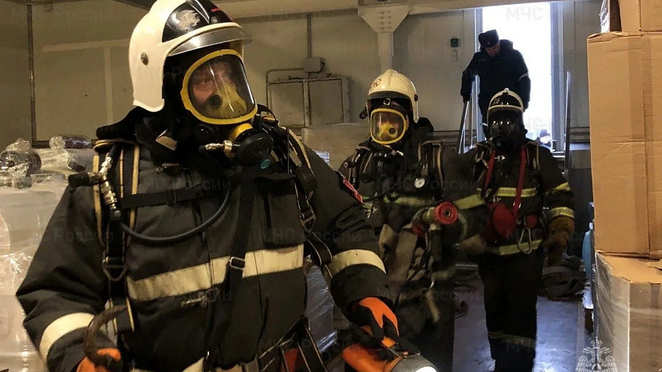 Брянские огнеборцы провели совместные учения с персоналом АПХ «Мираторг»