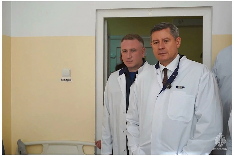 Губернатор Брянской области Егор Ковальчук посетил пожарных Брянского пожарно – спасательного центра, пострадавших при ликвидации пожара в Жуковке