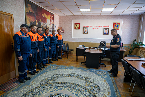 Сотрудники Брянского пожарно – спасательного центра награждены медалью «За разминирование» 