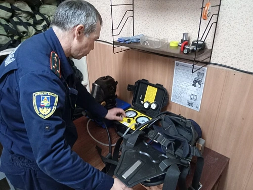 В Брянском пожарно-спасательном центре подведены итоги смотра-конкурса «Лучшая база и пост газодымозащитной службы»
